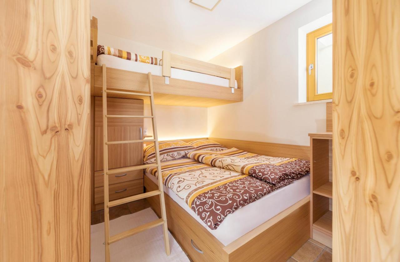 Apartment Jezerca - Krvavec ツェルクニェ・ナ・ゴレニスケム エクステリア 写真